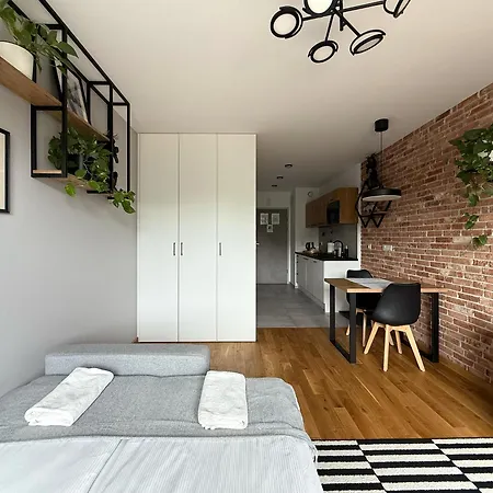 Halicka Free Parking By Citybeat Διαμέρισμα *